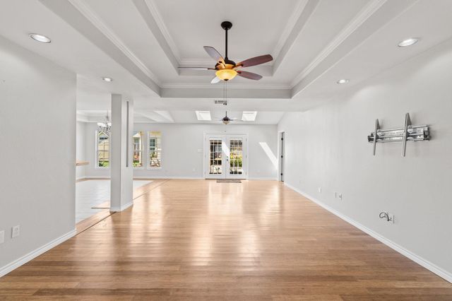 703 Amy CIR, Marble Falls, TX 78654