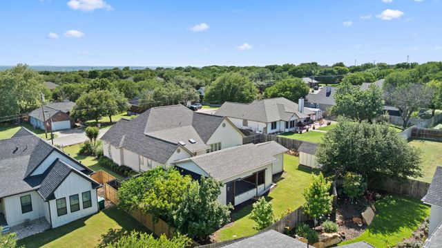 703 Amy CIR, Marble Falls, TX 78654