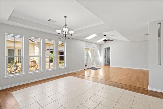 703 Amy CIR, Marble Falls, TX 78654