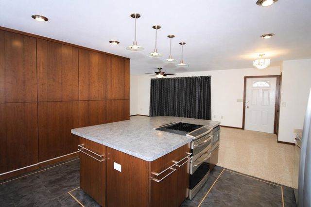 5 NW 19th St, Minot, ND 58703