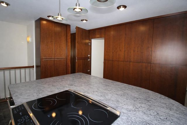 5 NW 19th St, Minot, ND 58703