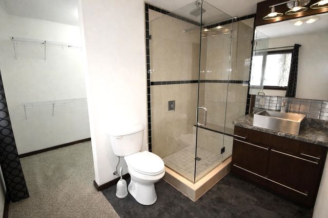 5 NW 19th St, Minot, ND 58703