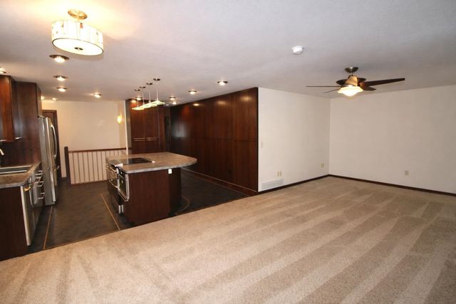 5 NW 19th St, Minot, ND 58703