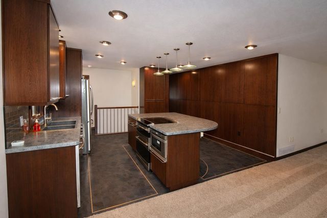 5 NW 19th St, Minot, ND 58703