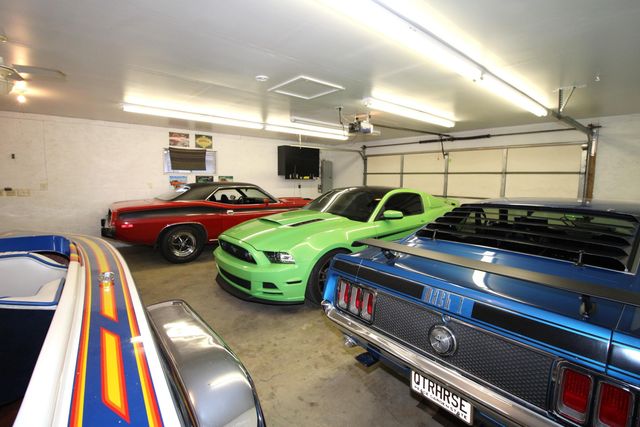 5 NW 19th St, Minot, ND 58703