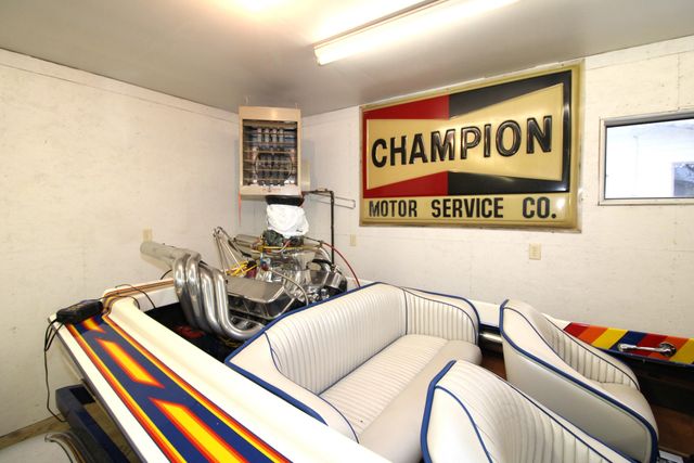 5 NW 19th St, Minot, ND 58703