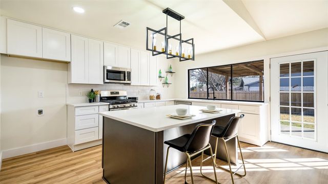 1500 California Trail, Plano, TX 75023