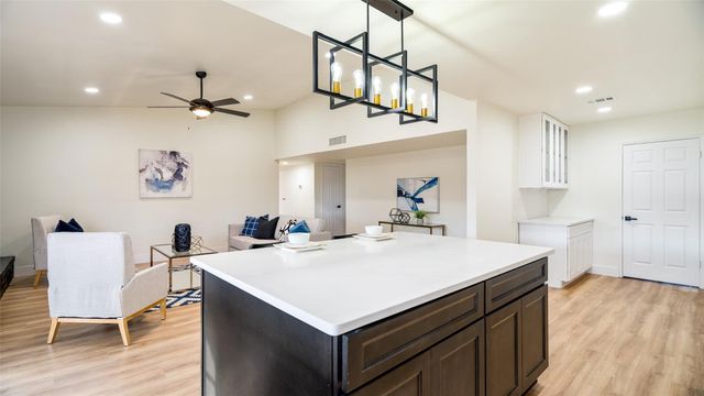1500 California Trail, Plano, TX 75023