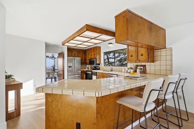 22670 San Juan Rd, Cupertino, CA 95014