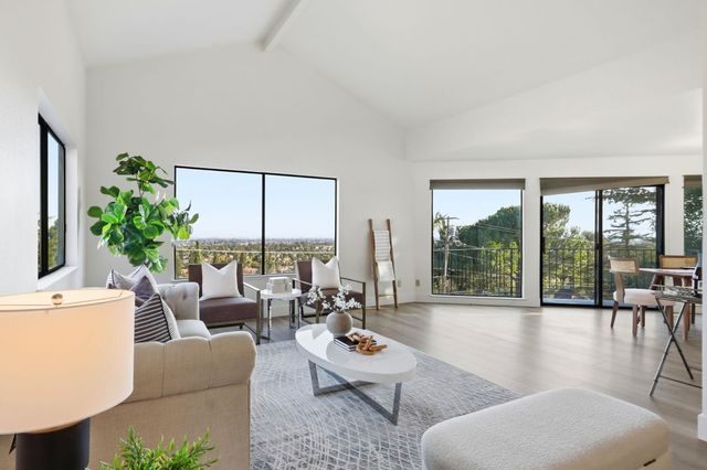 22670 San Juan Rd, Cupertino, CA 95014