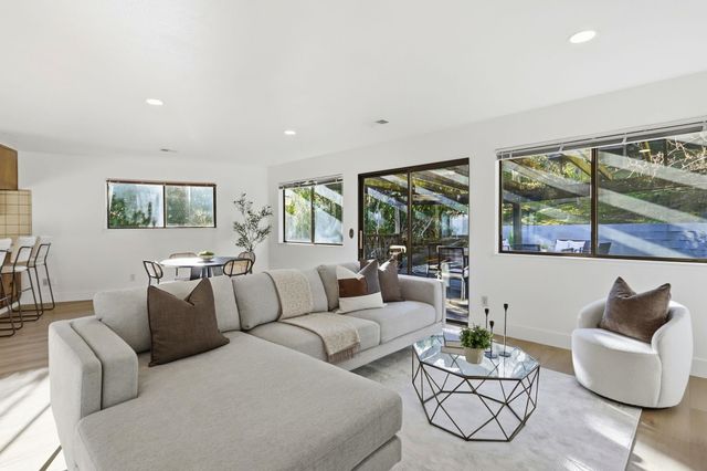 22670 San Juan Rd, Cupertino, CA 95014