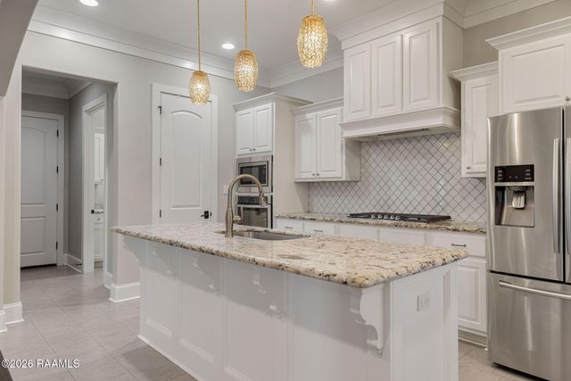 113 Beauchamp Lane, Lafayette, LA 70506