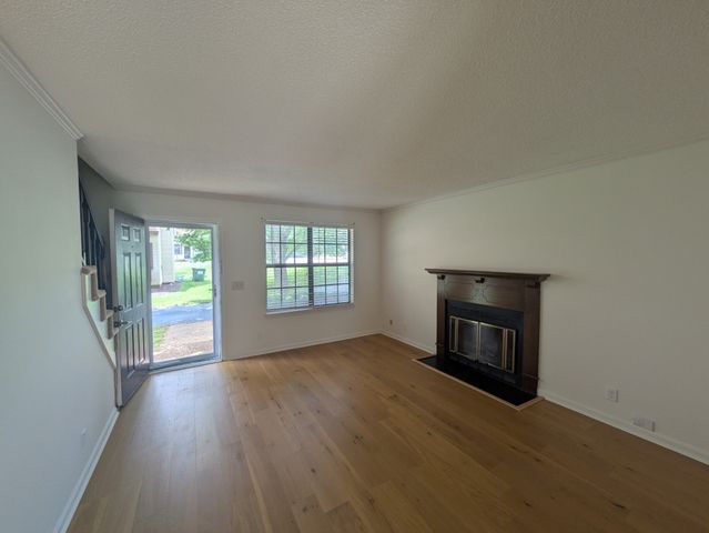 1107 Quail Ct, W, Nashville, TN 37214