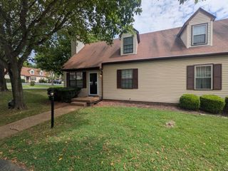 1107 Quail Ct, W, Nashville, TN 37214