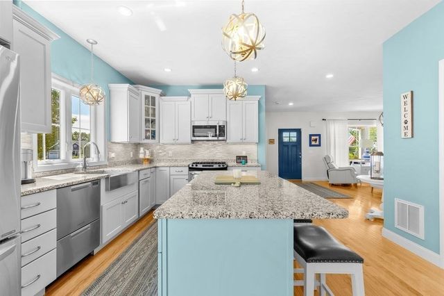 2 Sawgrass Lane, Plymouth, MA 02360