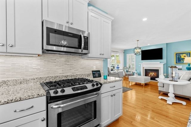 2 Sawgrass Lane, Plymouth, MA 02360