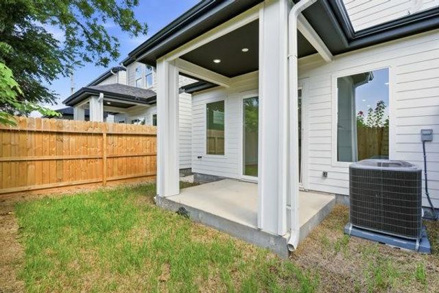 108 Luetta Street, Houston, TX 77076