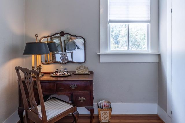 114 N College ST, Gonzales, TX 78629