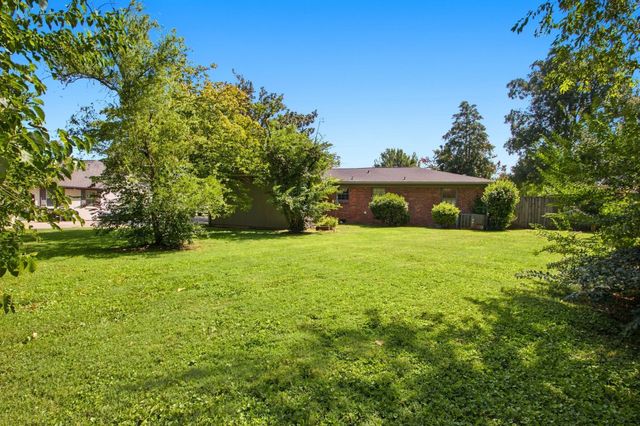 903 Hillsboro Rd, Franklin, TN 37064