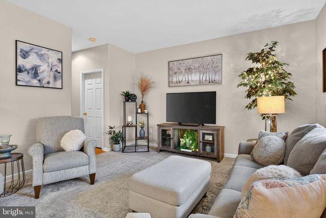 340 WENDOVER WAY, Lancaster, PA 17603