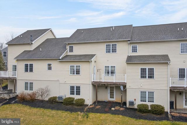 340 WENDOVER WAY, Lancaster, PA 17603