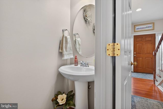 340 WENDOVER WAY, Lancaster, PA 17603