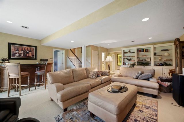 3141 Annandale Dr, Collier Twp, PA 15142