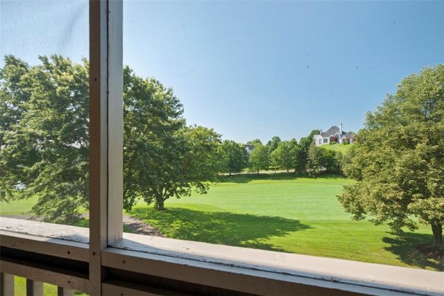 3141 Annandale Dr, Collier Twp, PA 15142