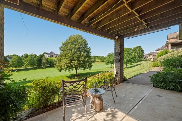 3141 Annandale Dr, Collier Twp, PA 15142