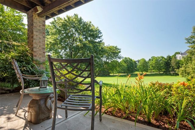 3141 Annandale Dr, Collier Twp, PA 15142