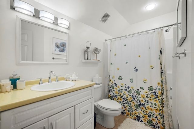 3141 Annandale Dr, Collier Twp, PA 15142