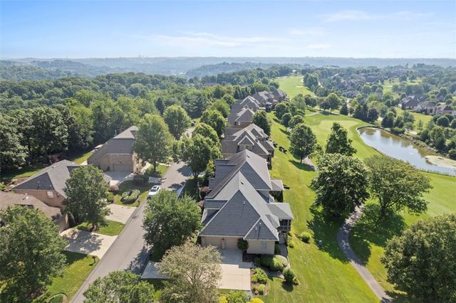 3141 Annandale Dr, Collier Twp, PA 15142