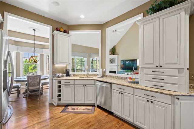 3141 Annandale Dr, Collier Twp, PA 15142