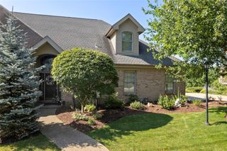 3141 Annandale Dr, Collier Twp, PA 15142