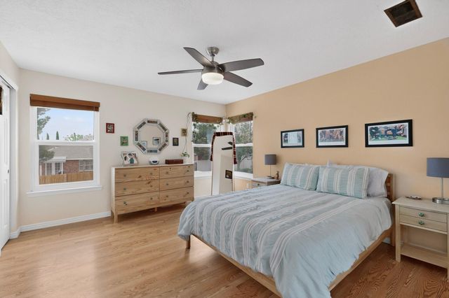 8016 Fallbrook Place NW, Albuquerque, NM 87120