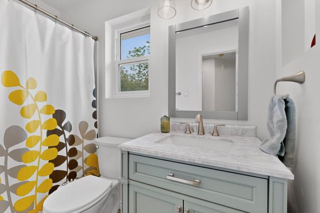 8016 Fallbrook Place NW, Albuquerque, NM 87120