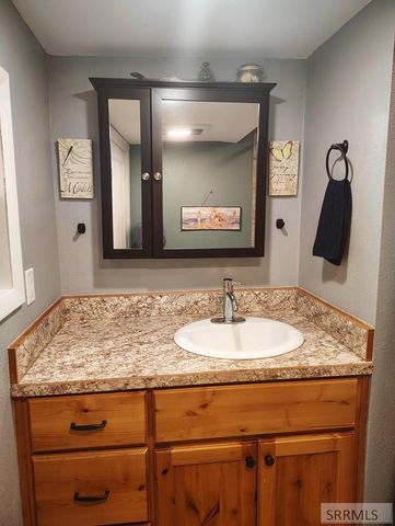 155 E Jackson Street, Blackfoot, ID 83221