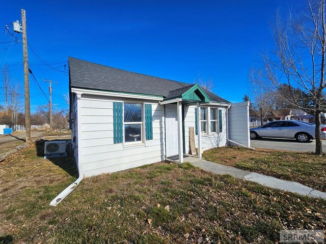 155 E Jackson Street, Blackfoot, ID 83221