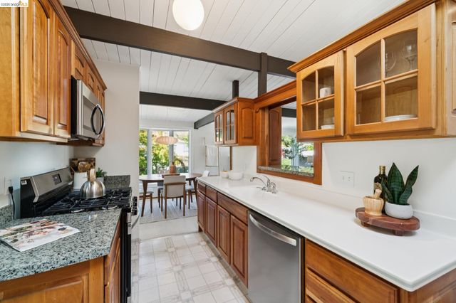 7811 Potrero Ave, El Cerrito, CA 94530