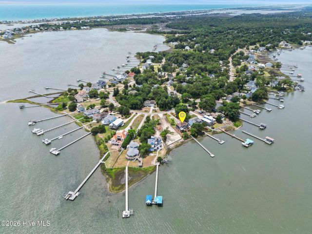 915 Chadwick Shores Drive, Sneads Ferry, NC 28460