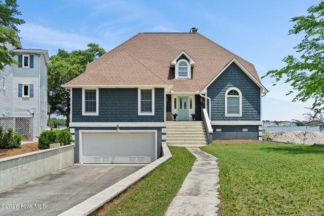 915 Chadwick Shores Drive, Sneads Ferry, NC 28460