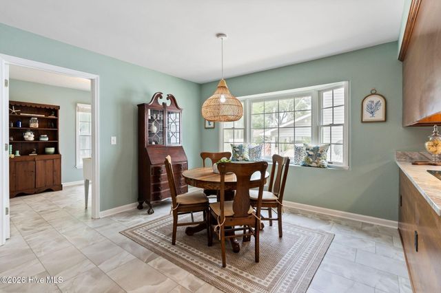 915 Chadwick Shores Drive, Sneads Ferry, NC 28460