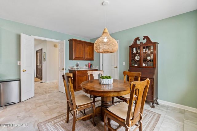 915 Chadwick Shores Drive, Sneads Ferry, NC 28460