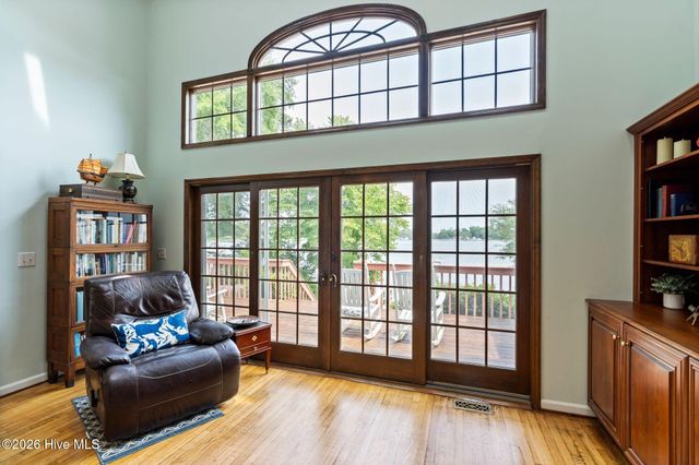 915 Chadwick Shores Drive, Sneads Ferry, NC 28460