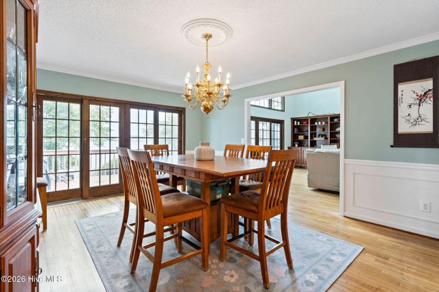 915 Chadwick Shores Drive, Sneads Ferry, NC 28460