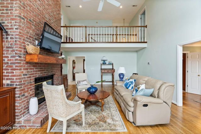 915 Chadwick Shores Drive, Sneads Ferry, NC 28460