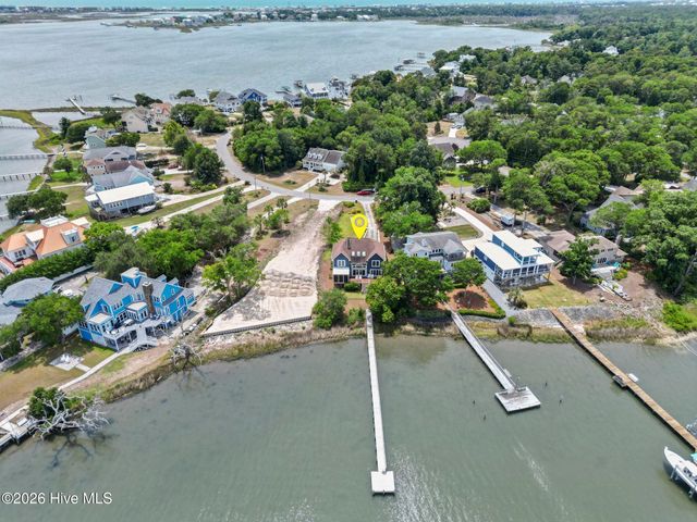 915 Chadwick Shores Drive, Sneads Ferry, NC 28460
