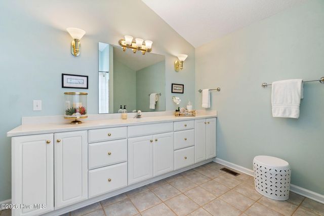 915 Chadwick Shores Drive, Sneads Ferry, NC 28460