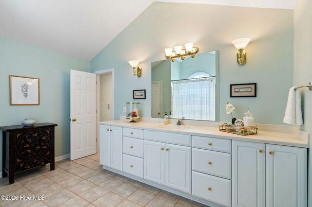 915 Chadwick Shores Drive, Sneads Ferry, NC 28460