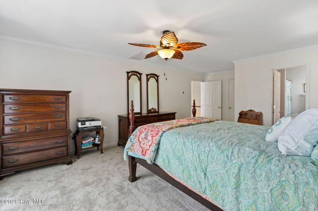 915 Chadwick Shores Drive, Sneads Ferry, NC 28460